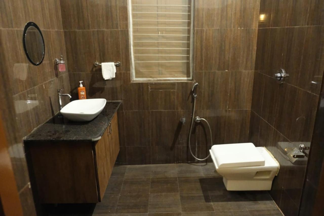 Hotel Ashirwad ジュナーガド エクステリア 写真